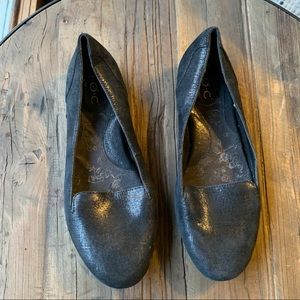 Born black flats size 6